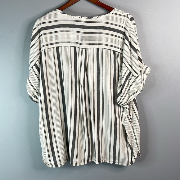 Old Navy Split Envelope-Neck Top Grey Stripe Soft Wash Cuffed Sleeve Size XXL - Picture 7 of 11